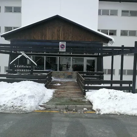 Edificio Granada Hotel Serra Nevada
